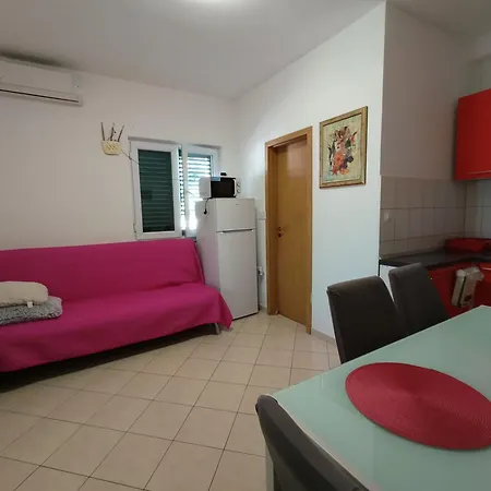 Apartment Ante